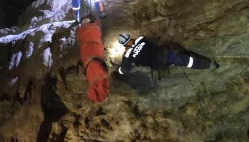 23-летняя россиянка сорвалась на дно пещеры с высоты шести метров