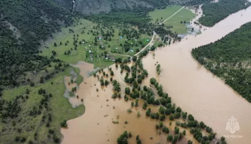 Уровень воды в алтайских реках и Телецком озере начал снижаться