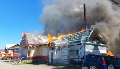 На Алтае произошел крупный пожар в здании следственного райотдела