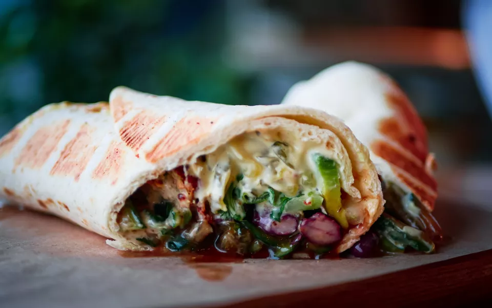 Стало известно, когда в России может появиться ГОСТ на шаурму