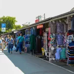 Тоска по 90-м и смена клиентуры. Чем живут и как торгуют на барнаульских рынках