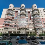 В Барнауле за 15,3 млн рублей продают квартиру с видом на три стороны света