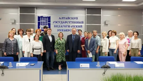 Ректор АлтГПУ избрана председателем Алтайского отделения общества Знание