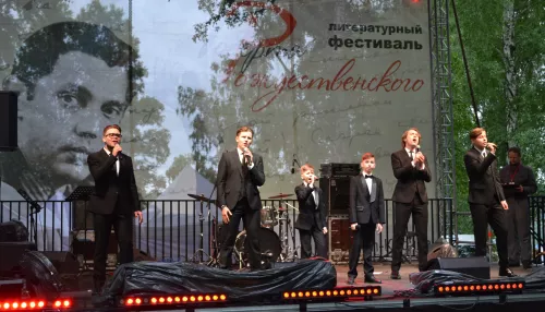 Фестиваль Роберта Рождественского вновь собрал в Косихе почитателей его таланта