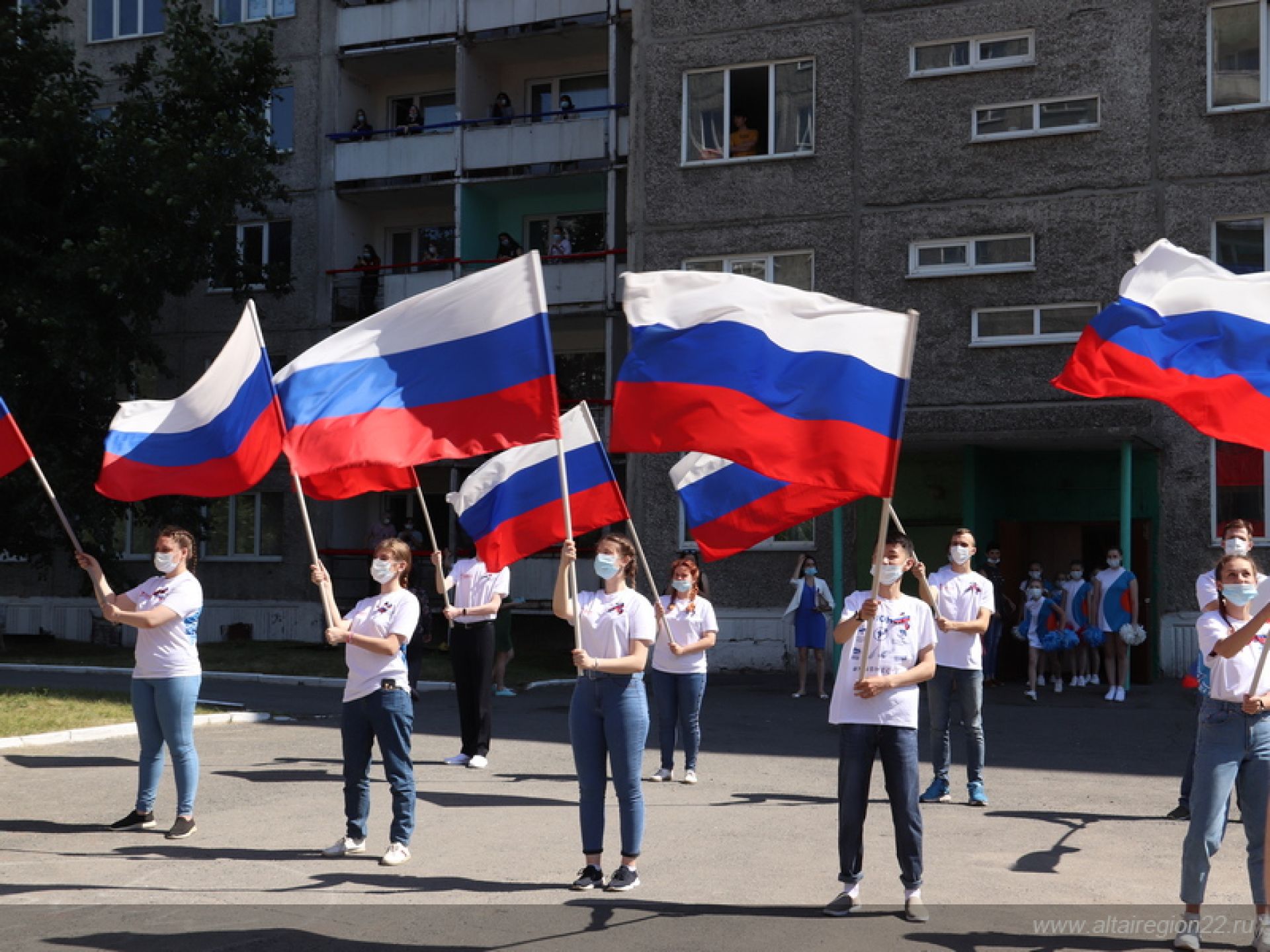 день россии в барнауле