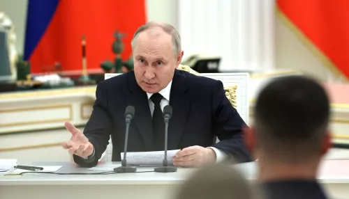Путин в интервью Карлсону заявил о желании решить миром проблемы на Украине