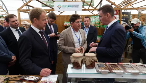 Министр сельского хозяйства РФ поблагодарил Виктора Томенко за успехи в отрасли