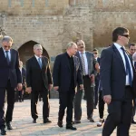 Путин посетил Дагестан и прогулялся по Дербенту с его главой