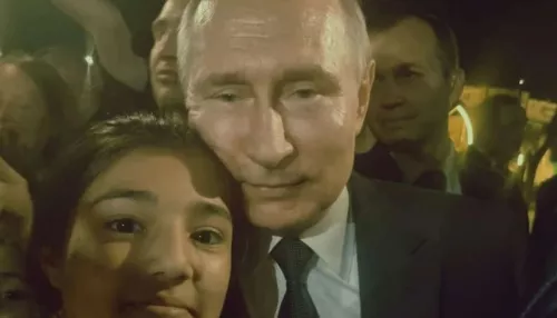 Ждала семь часов: школьница из Дагестана рассказала о селфи с Путиным
