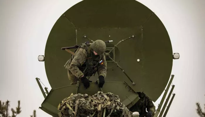 Российские военные ювелирным ударом разрушили телевизионную вышку в Харькове