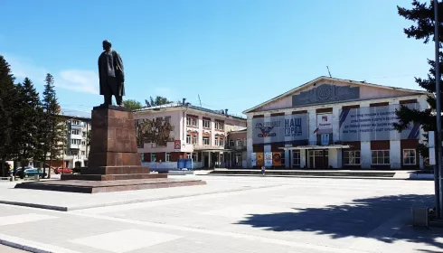 Фреска, граффити и дыры. Как выглядит городской ДК Рубцовска перед капремонтом