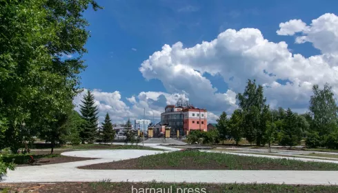 Фонтаны, дорожки и амфитеатр: как в Барнауле благоустраивают три парка отдыха