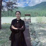 Экстрасенс Марьяна Романова отдохнула и провела магические ритуалы на Алтае