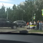 В Барнауле Lexus сбил 16-летнего велосипедиста на перекрестке