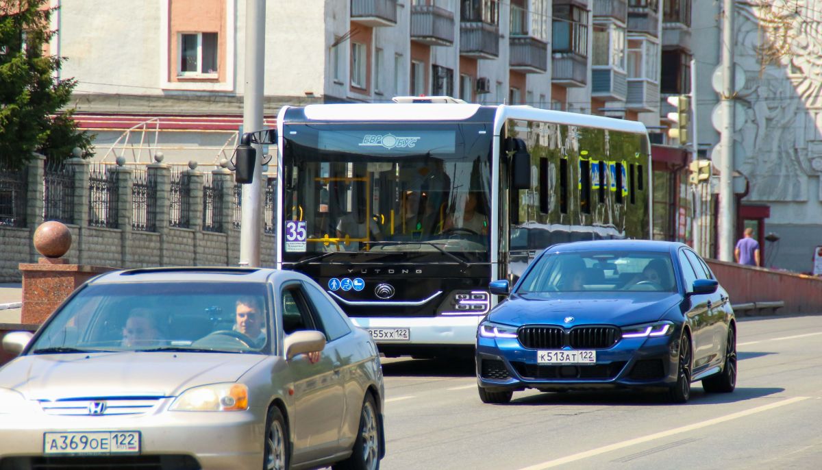 Чем запомнился уходящий год в дорожно-транспортной отрасли Барнаула - Толк  26.12.2023