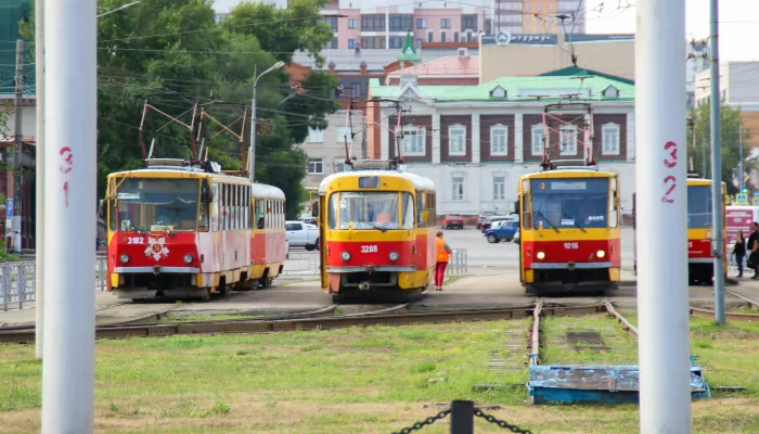 В Барнауле из-за обрыва провода изменили два трамвайных маршрута