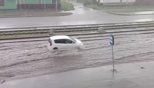 Почти Венеция: улицы Барнаула вновь затопило после проливного дождя