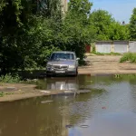 Жители Барнаула столкнулись с подтоплениями после ремонта дороги на улице Никитина
