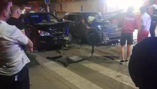 В Барнауле двое водителей пострадали после ночного ДТП на Юрина