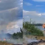 В Алтайском крае тракторист заехал в озеро, когда увидел горящее в прицепе сено
