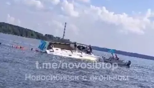 Под Новосибирском перевернулась яхта с празднующими десантниками