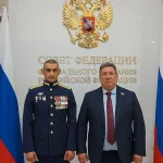Сенатор Полетаев встретился с первым в Республике Алтай Героем России