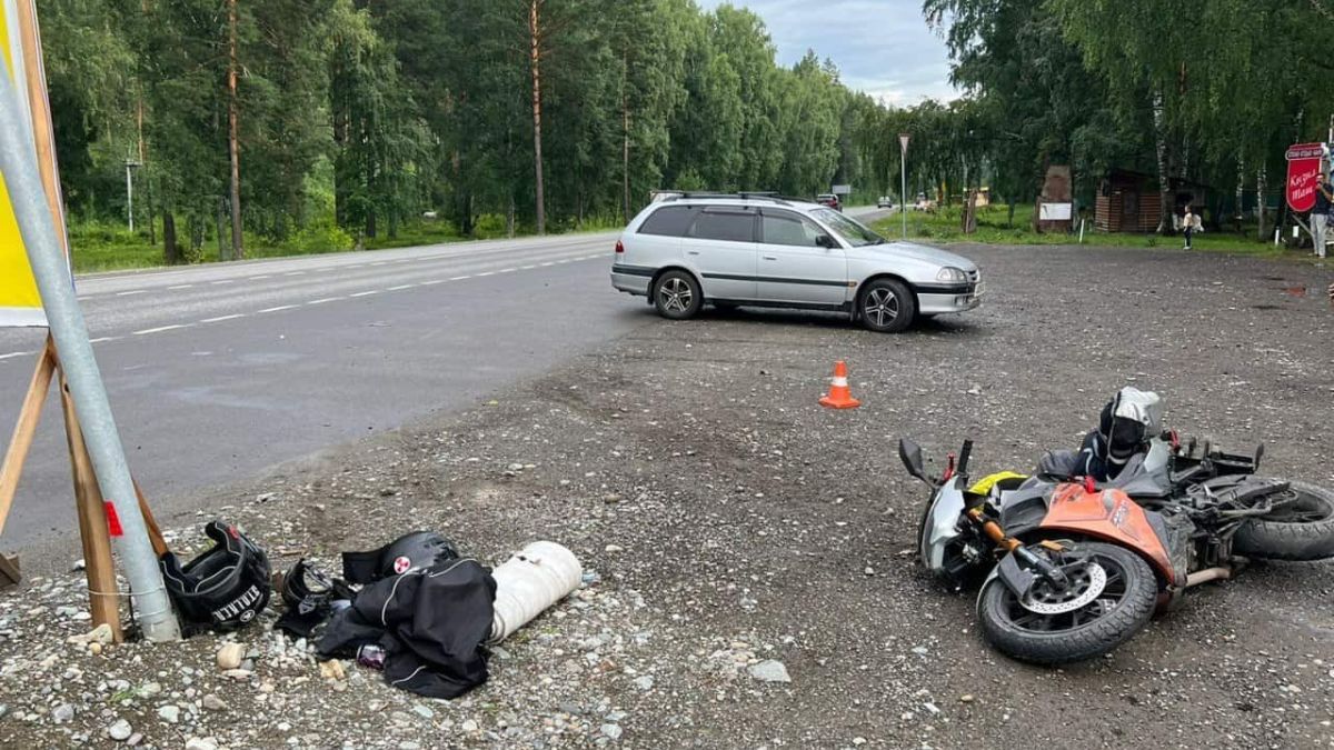 Авария с мотоциклом в Республике Алтай