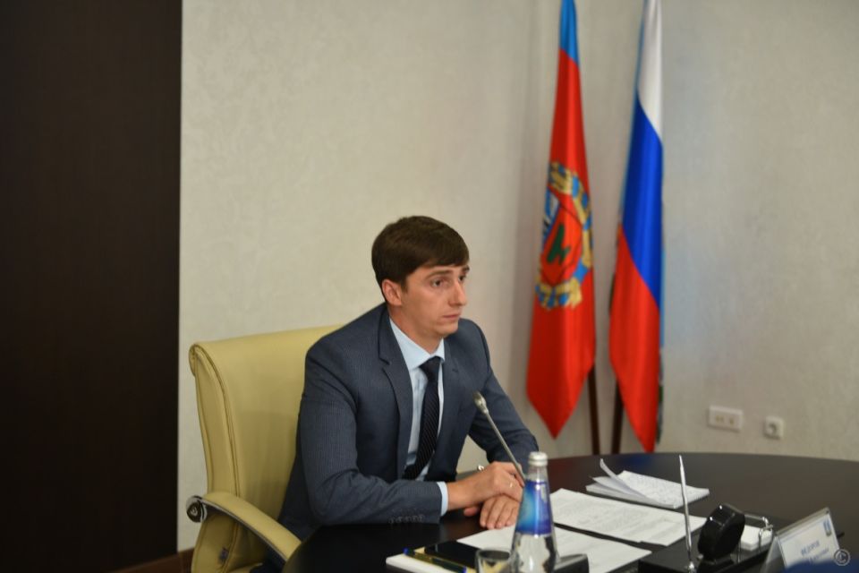 В администрации Барнаула обсудили строительство дома по ул. Петра Сухова, 34

