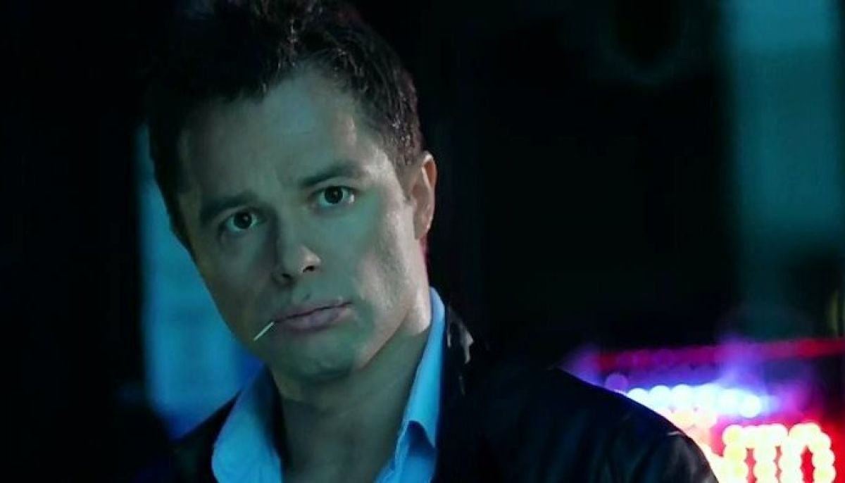 Правда ли, что актера из сериала "Универ" не пустили в Грузию - Толк 10 ...