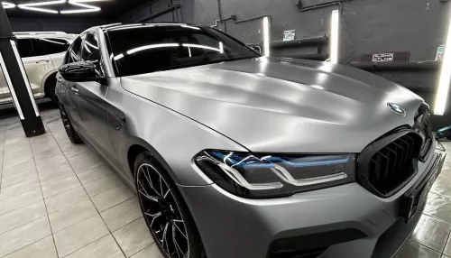 В Барнауле продают серый BMW M5 с керамической отделкой за 13,2 млн рублей