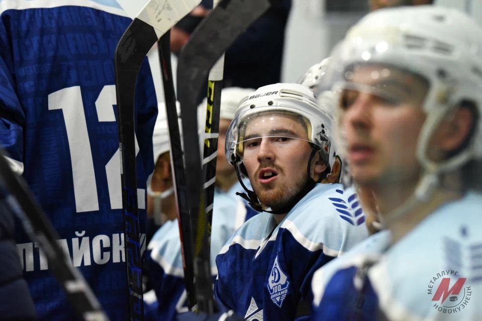 Хоккеисты «Динамо-Алтая» выдали два разных матча с новокузнецким «Металлургом»