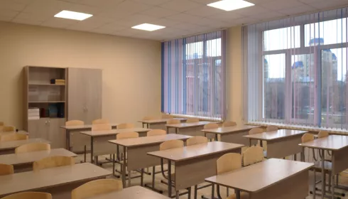 Обветшалая школа в Шипуновском районе не открылась к новому учебному году