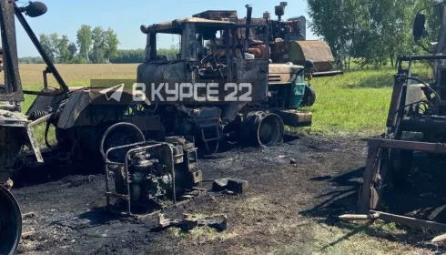 Неизвестные сожгли всю технику в хозяйстве Первомайского района