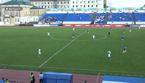 Футболисты Динамо-Барнаул удивили болельщиков на игре с “Новосибирском”