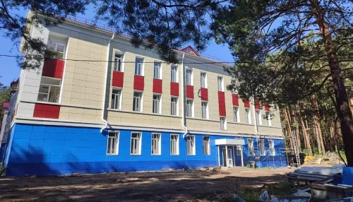 В Бийске заканчивают ремонт противотуберкулезного стационара за 170 млн рублей