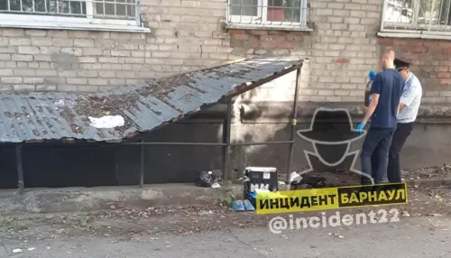 В Барнауле в подвале многоквартирного дома нашли труп мужчины