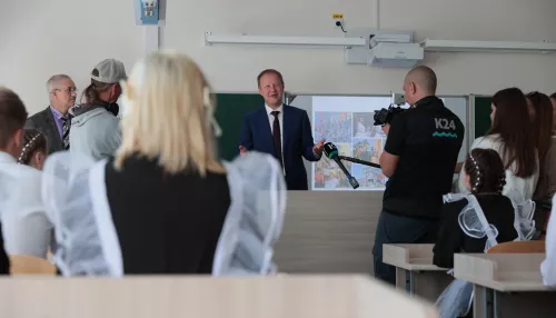 Губернатор Томенко открыл новую современную школу с бесплатным Wi-Fi