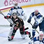 Хоккеисты Динамо-Алтая забросили сопернику пять шайб в дебютном матче в ВХЛ