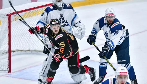 Хоккеисты Динамо-Алтая забросили сопернику пять шайб в дебютном матче в ВХЛ