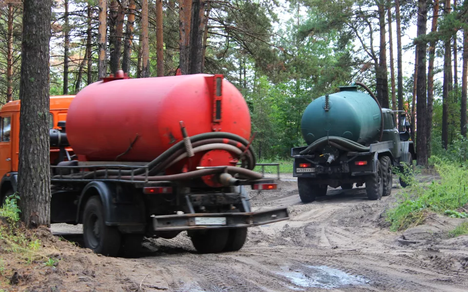 Дроны, рейды, штрафы: как в Барнауле борются с бесчинствами черных ассенизаторов