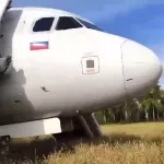 Уральские авиалинии опровергли записи переговоров пилотов, которые сели в поле