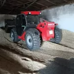 На алтайском сельхозпредприятии трактор задавил работницу склада