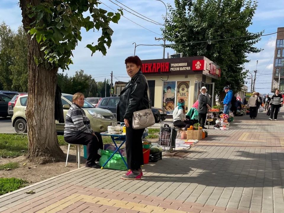 Урожай – 2023: чем и по каким ценам торгуют на уличных базарчиках Барнаула