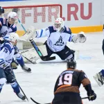Хоккеисты Динамо-Алтая успешно начали выездную серию матчей на Урале
