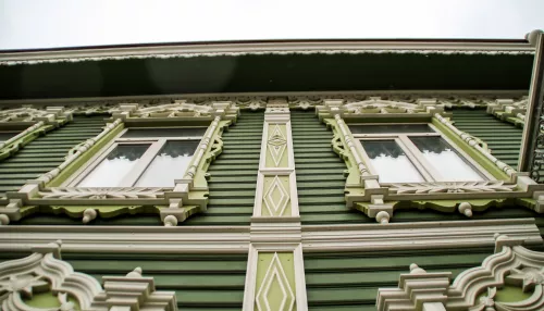 Фасады из кружева: как в центре Барнаула отреставрировали аптеку Крюгер. Фото