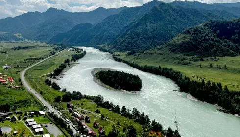 Короткая поездка на Алтай обходится туристам примерно в 35 тысяч