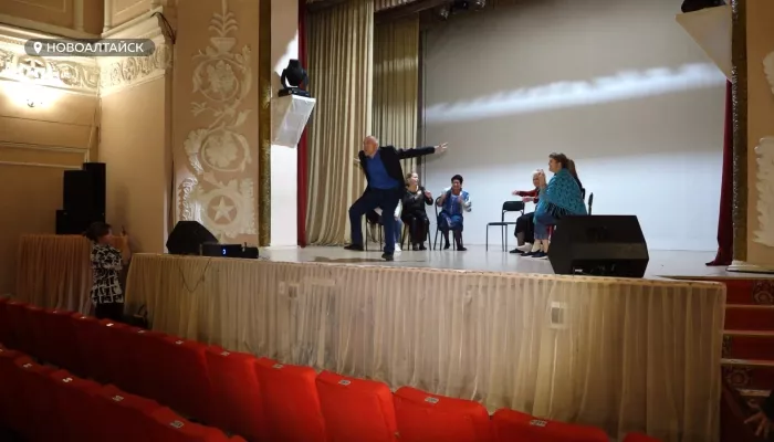 На краевой сцене выступят артисты любительского театра из Новоалтайска