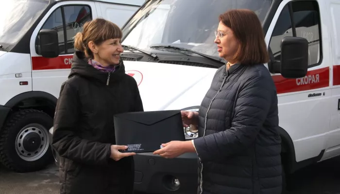 Новые машины скорой помощи выдали больницам Алтайского края