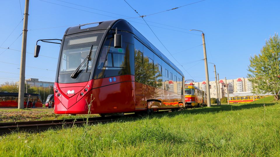Новые барнаульские трамваи из Белоруссии серии 802Е