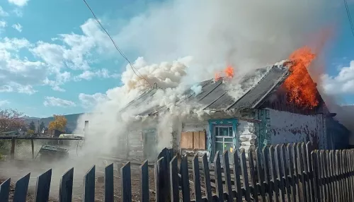 Алтайские пожарные предотвратили взрыв жилого дома